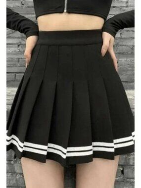 Divided H&M High Waist Pleated Mini Skirt Black White Stripe NWOT 2